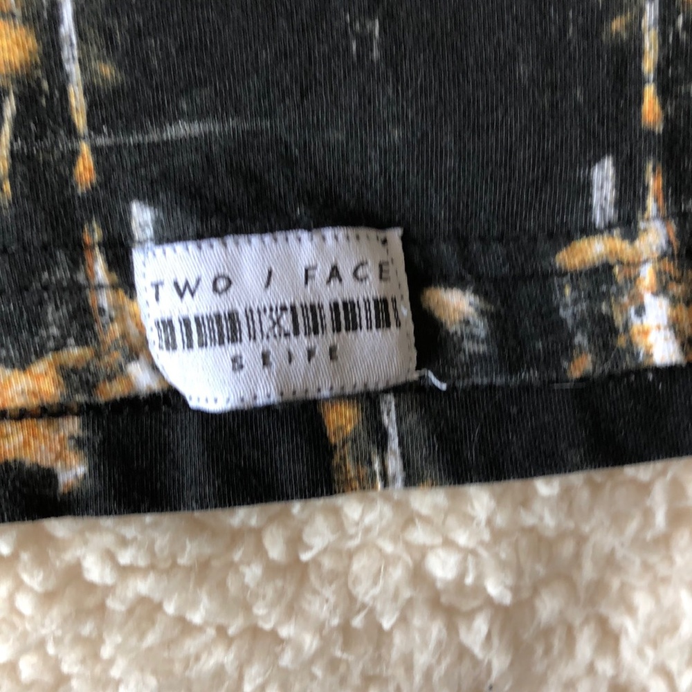 Two Face London Tee - Picture 3 of 4